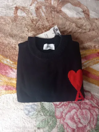Jersey Ami Paris Negro Corazón Rojo