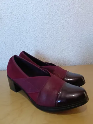 Zapatos mujer de tacón bajo burdeos. N°40