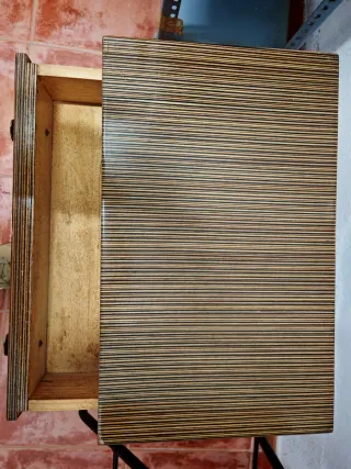 Mesita de noche antigua madera