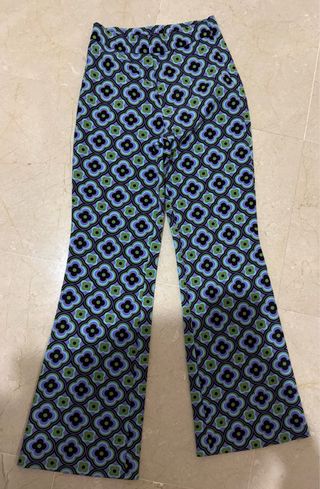 Pantalón campana estampado