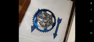 Corona azul Husqvarna 701