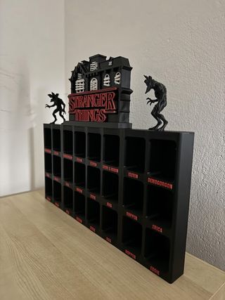 Expositor Funko Pop Kinder Joy Stranger Things