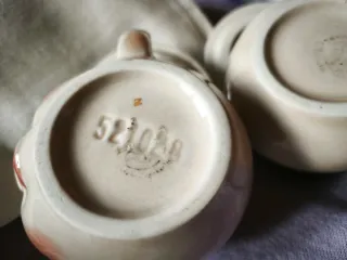 Antiche tazze con coperchi Ditmar Urbach in coppia