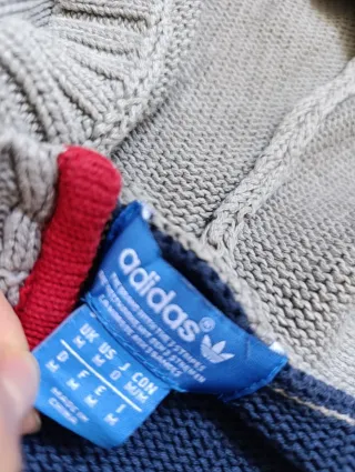 Jersey Adidas con capucha y cremallera