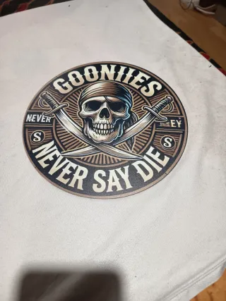 Placa Metálica Goonies Never Say Die