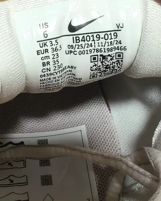 Nike P-6000 Plata y Blanco