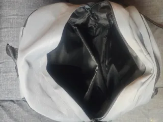 Mochila The North Face Gris y Negra