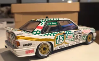 Maqueta Autoart 1:18 BMW M3 E30