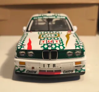 Maqueta Autoart 1:18 BMW M3 E30