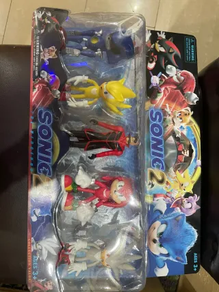 Packs de diferentes sagas de dibujos y juegos