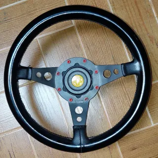 Volante deportivo con piña Seat 600