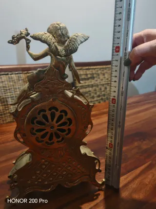 Reloj de sobremesa antiguo de bronce