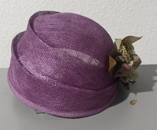 Tocado casquete morado para eventos