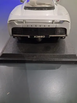 Jaguar XJ220 1992 Maisto scala 1:18. Nuova,Vintage