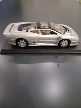 Jaguar XJ220 1992 Maisto scala 1:18. Nuova,Vintage