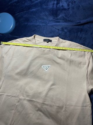 Conjunto Prada Camiseta y Pantalón Corto Beige