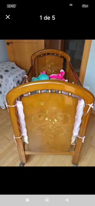 Cuna de madera para bebé
