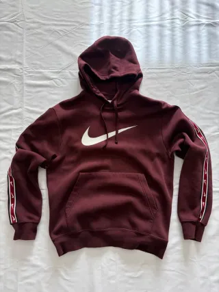 Sudadera Nike Roja con Logo