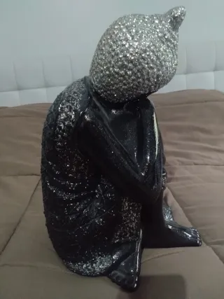 Estátua Buda Decorativa Preta com Glitter