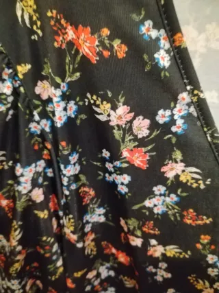 Vestido negro estampado flores Inside