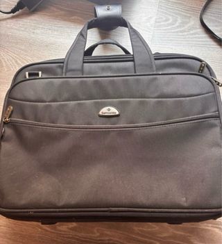 Maleta Samsonite con ruedas negra