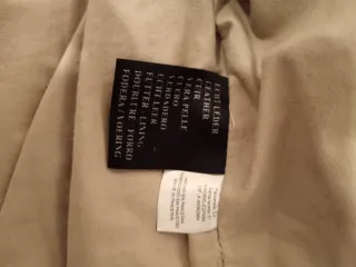 Cazadora de piel color marrón burdeos