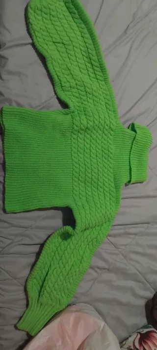 Jersey verde de punto grueso