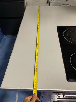 Placa vitrocerámica + encimera de isla gris