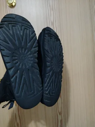 Botas UGG Negras Talla 39