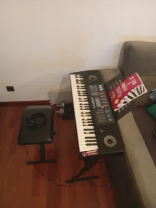 Piano Rock Jam con banqueta y auriculares + libro