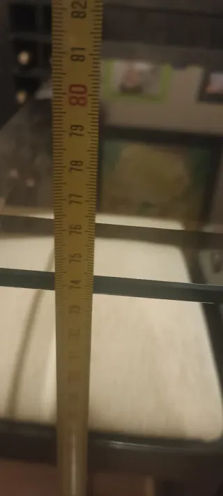 Mesa de cristal y metal para salón