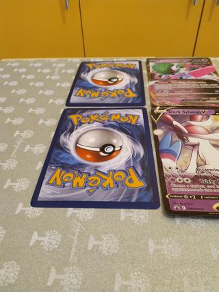 4 carte Pokémon grandi