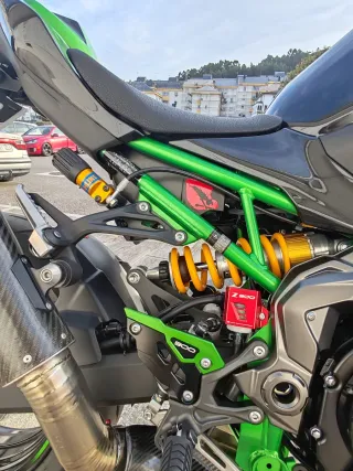 Kawasaki Z900 Verde Negra