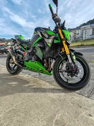 Kawasaki Z900 Verde Negra