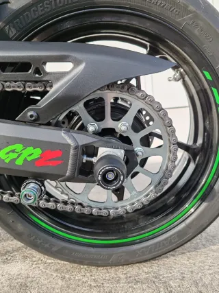 Kawasaki Z900 Verde Negra