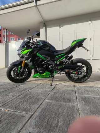Kawasaki Z900 Verde Negra