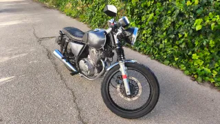 Moto Suzuki Tu 250cc estilo café racer