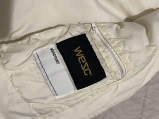 Cazadora WESC con capucha