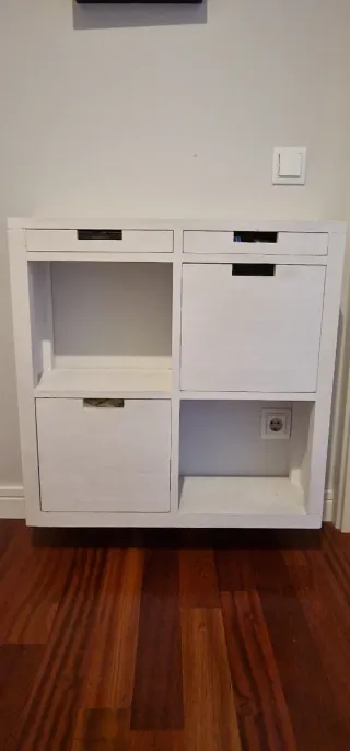 Mueble recibidor blanco colgante