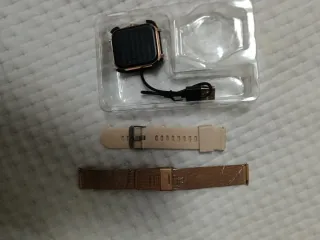 Reloj inteligente con correas