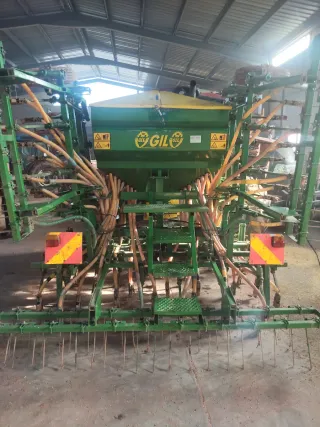 Sembradora GIL 5 metros