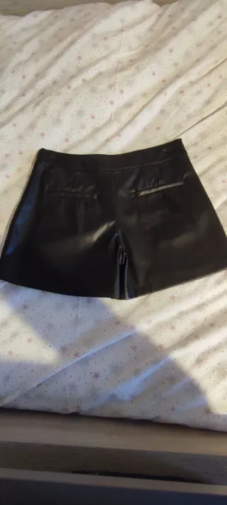 Pantalón corto polipiel niña Boboli T8