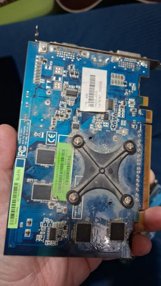 Gigabyte GA-M68M-S2P + Gráfica + APU AMD A10