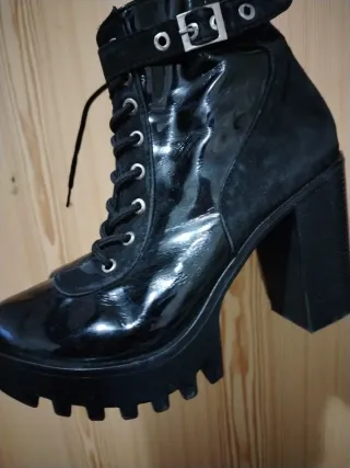 Botines negros plataforma talla 40