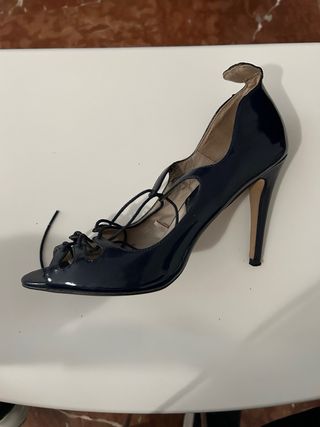 Zapatos Zara tacón fino azul marino. Usados 1 vez