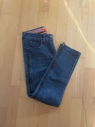 Pantalón vaquero Alba Conde