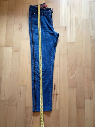 Pantalón vaquero Alba Conde