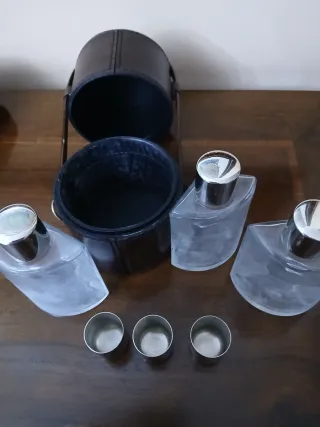 Mini bar portatile vintage in pelle