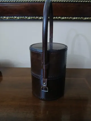 Mini bar portatile vintage in pelle