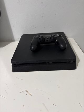 Consola PS4 Sony Negra y mando original